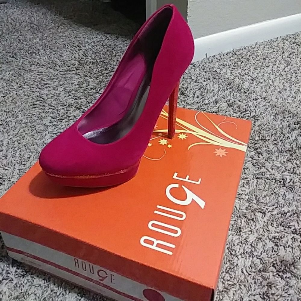 Shoes - Picture 4 of 4
